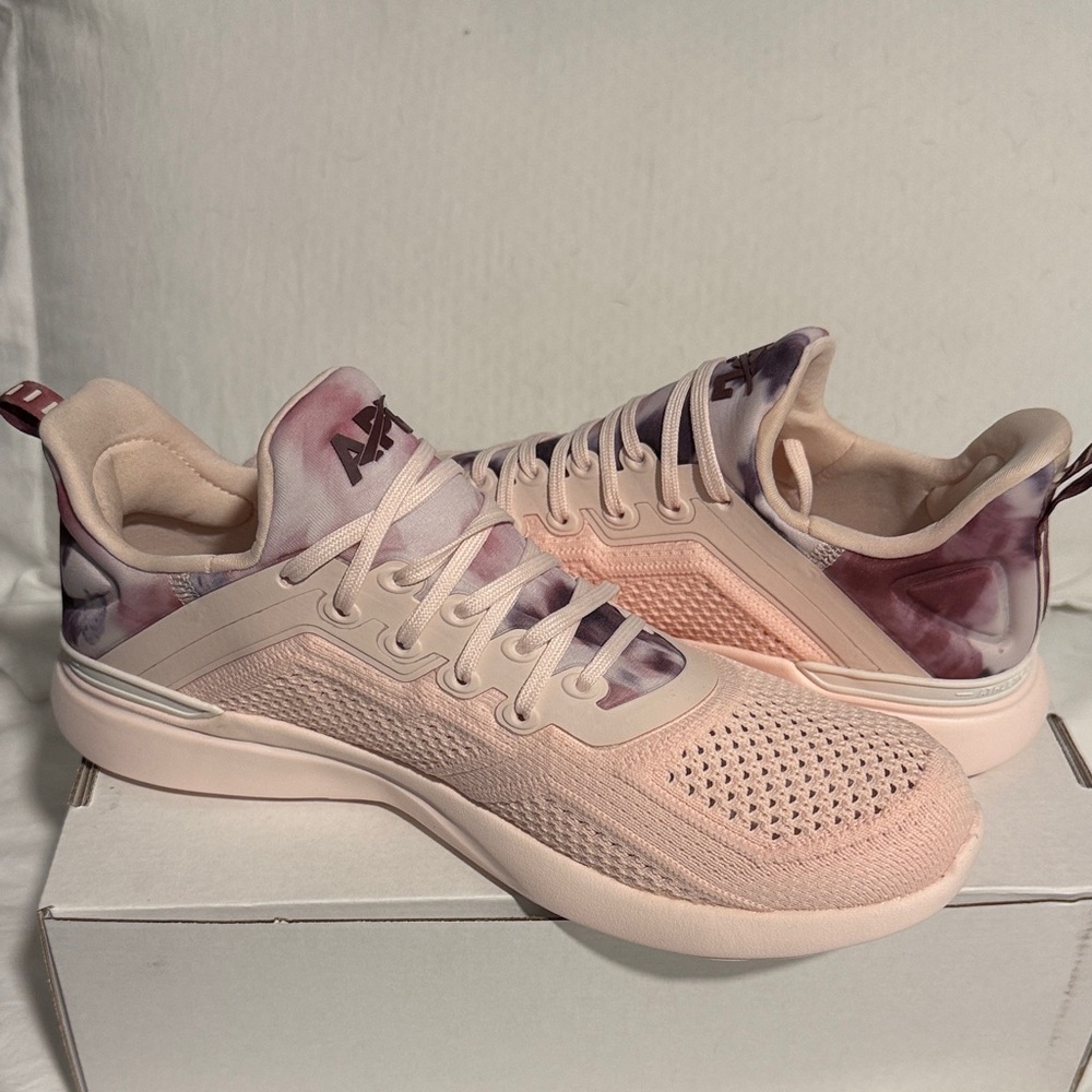 APL Women’s Sneaker
